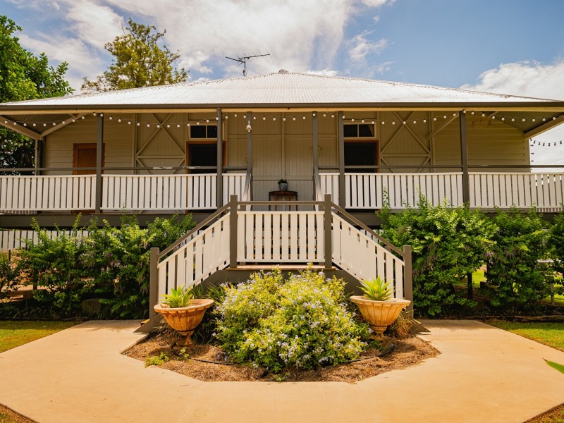 5 Lovell Street, Roma QLD 4455