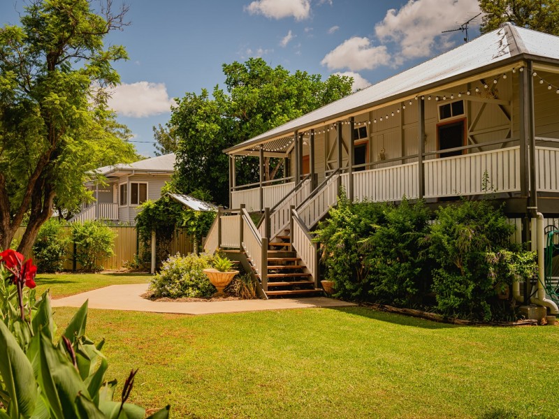 5 Lovell Street, Roma QLD 4455