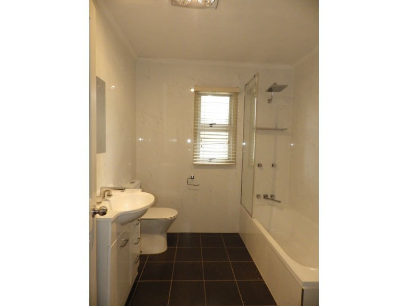 3 Martin Street, Roma QLD 4455