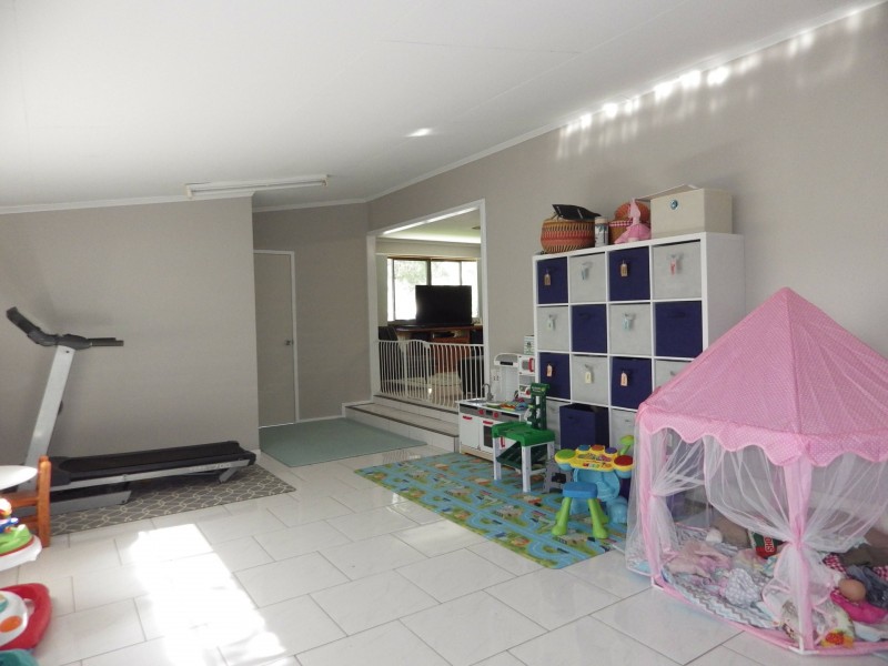 8 Martin Street, Roma QLD 4455