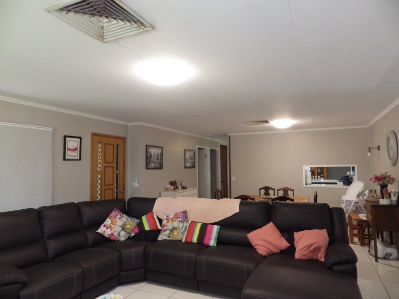 8 Martin Street, Roma QLD 4455