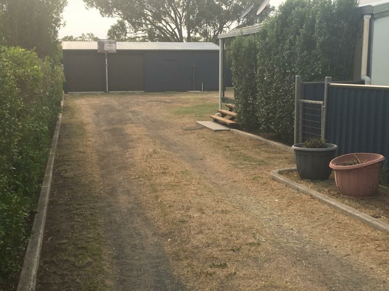 35 Hutton Street, Injune QLD 4454