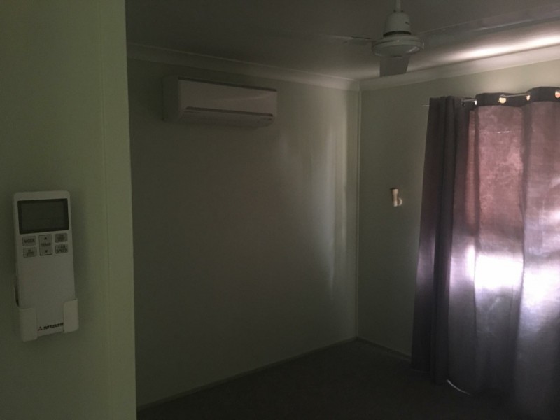 35 Hutton Street, Injune QLD 4454