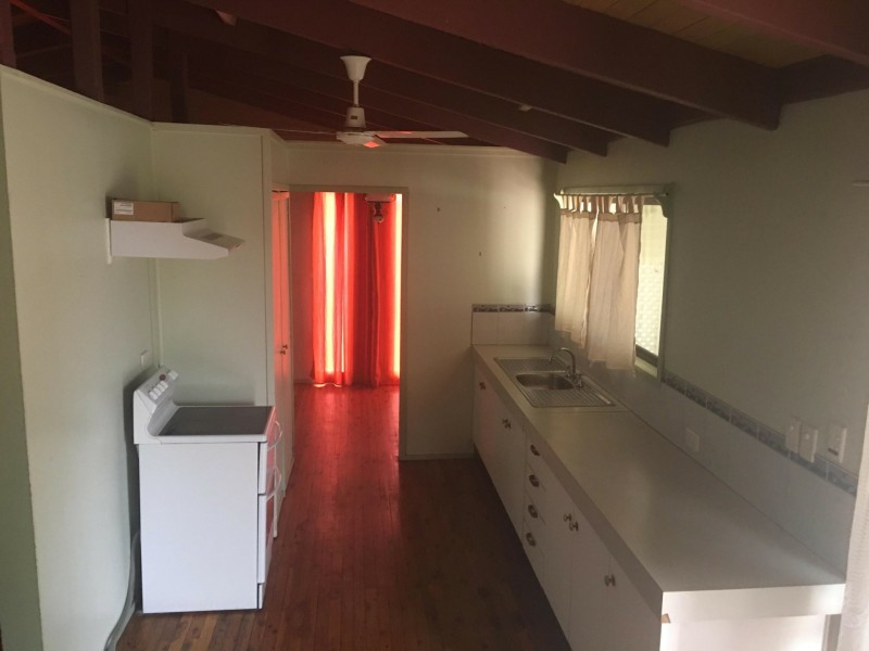 35 Hutton Street, Injune QLD 4454