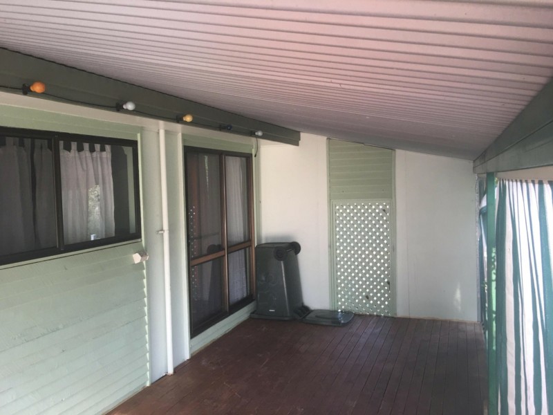 35 Hutton Street, Injune QLD 4454