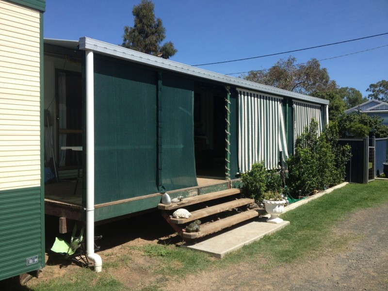 35 Hutton Street, Injune QLD 4454