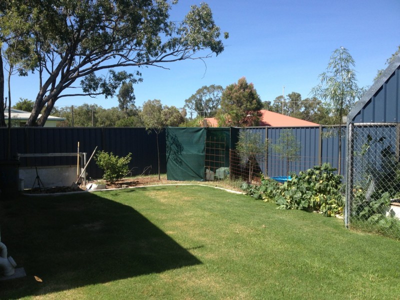 35 Hutton Street, Injune QLD 4454