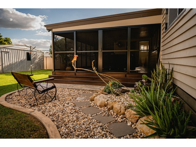 28 Derry Street, Roma QLD 4455