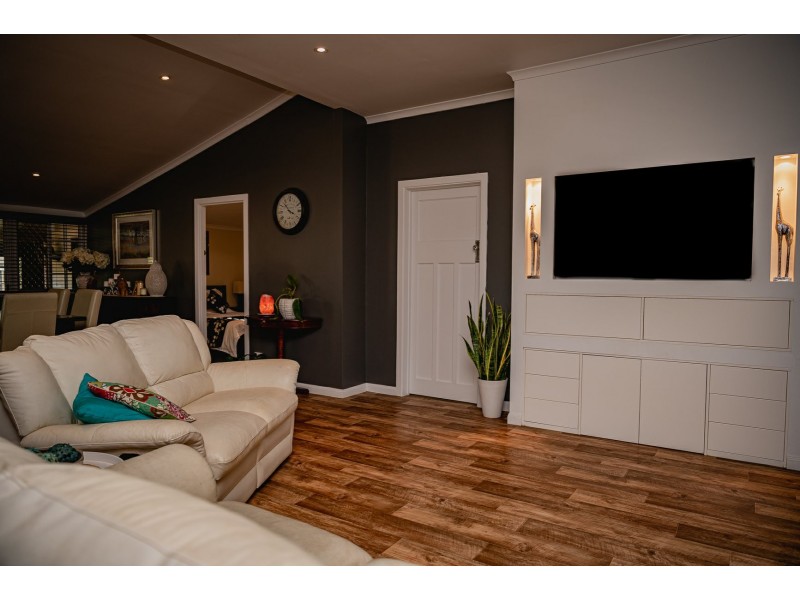 28 Derry Street, Roma QLD 4455