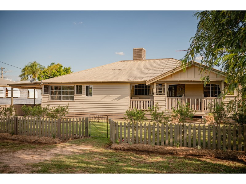 28 Derry Street, Roma QLD 4455
