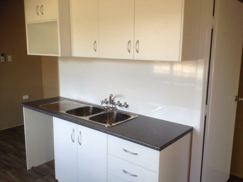 6 Hasted Street, Roma QLD 4455