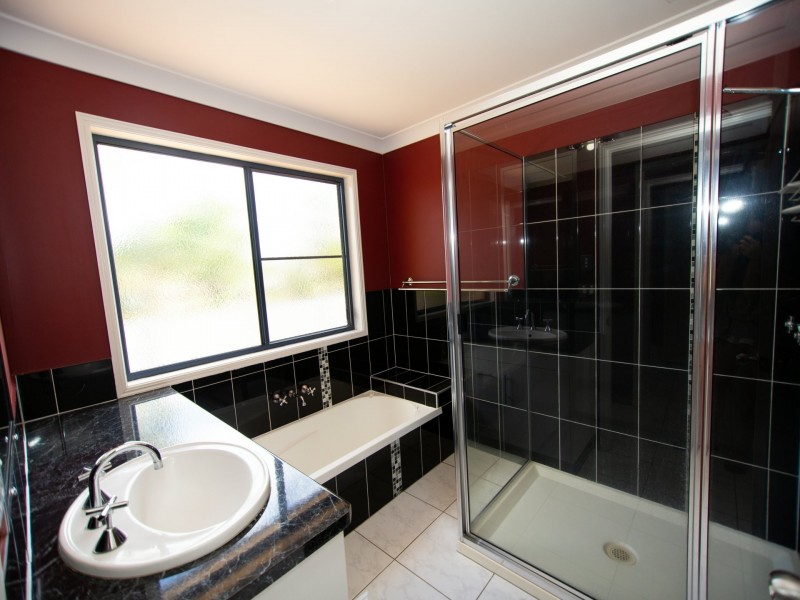 84-86 Northern Road, Roma QLD 4455