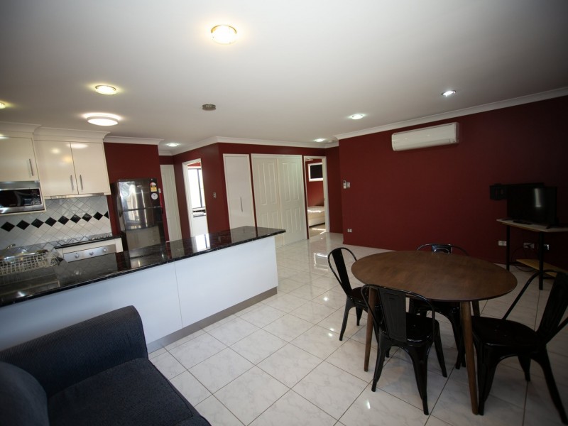 84-86 Northern Road, Roma QLD 4455