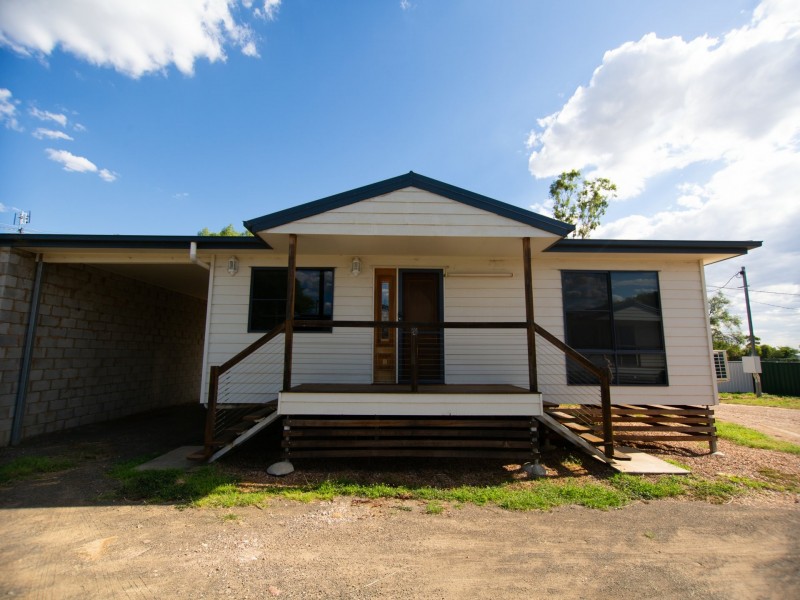 84-86 Northern Road, Roma QLD 4455