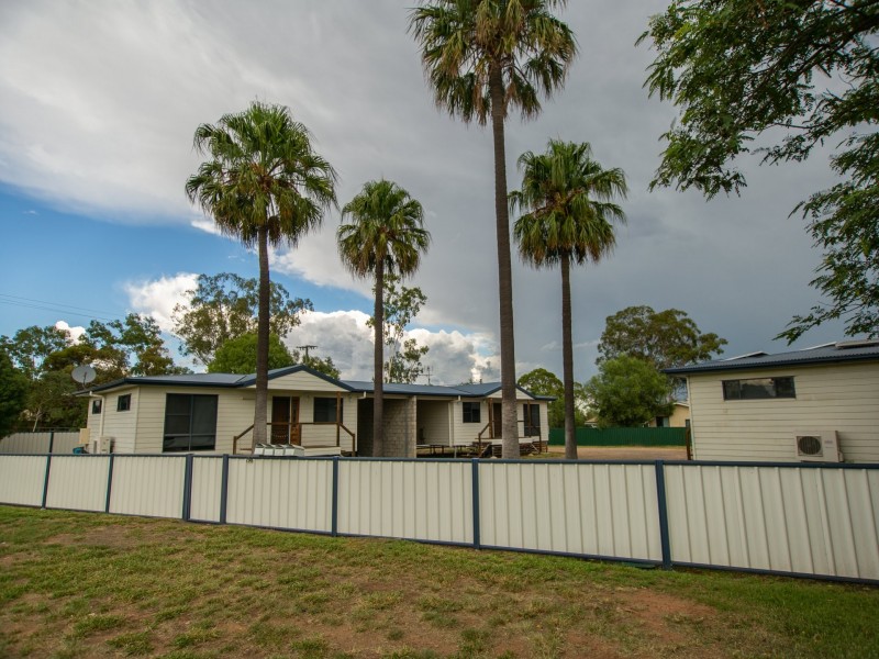 84-86 Northern Road, Roma QLD 4455