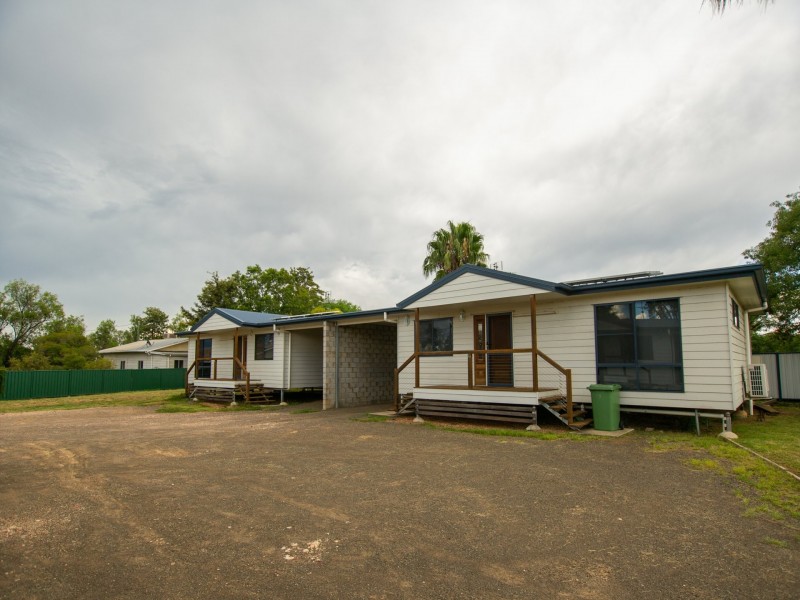 84-86 Northern Road, Roma QLD 4455