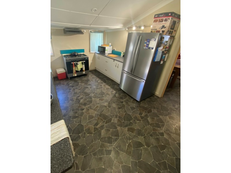 15 Elizabeth Street, Mitchell QLD 4465