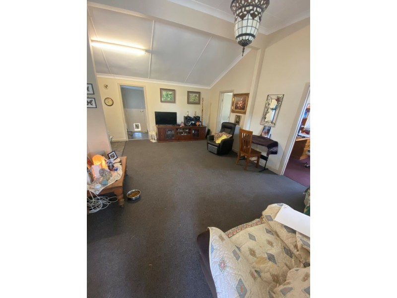 15 Elizabeth Street, Mitchell QLD 4465