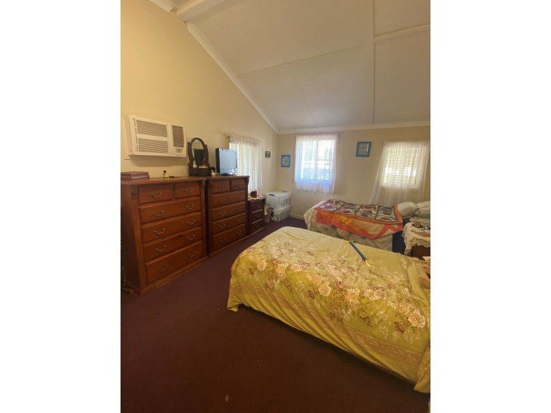 15 Elizabeth Street, Mitchell QLD 4465