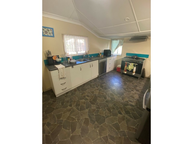 15 Elizabeth Street, Mitchell QLD 4465