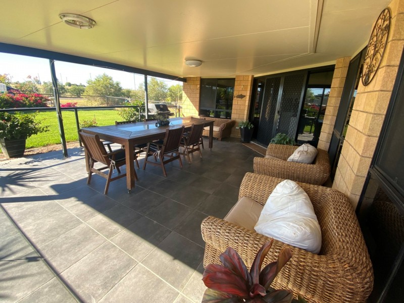 192 Bourne Drive, Roma QLD 4455