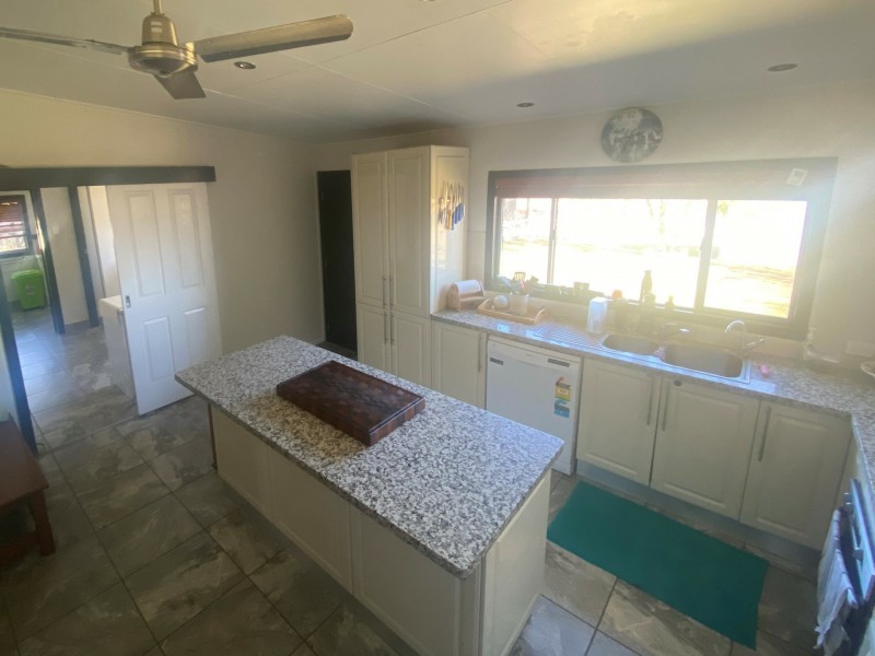 28 Hadwen Road, Roma QLD 4455