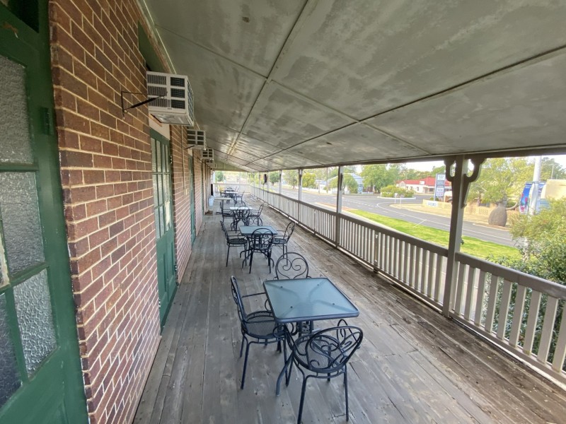 21 Cambridge Street, Mitchell QLD 4465