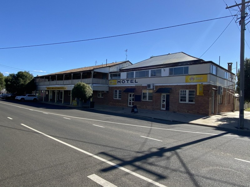 21 Cambridge Street, Mitchell QLD 4465