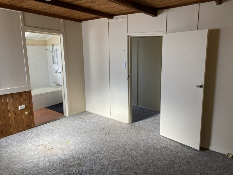 21 Cambridge Street, Mitchell QLD 4465