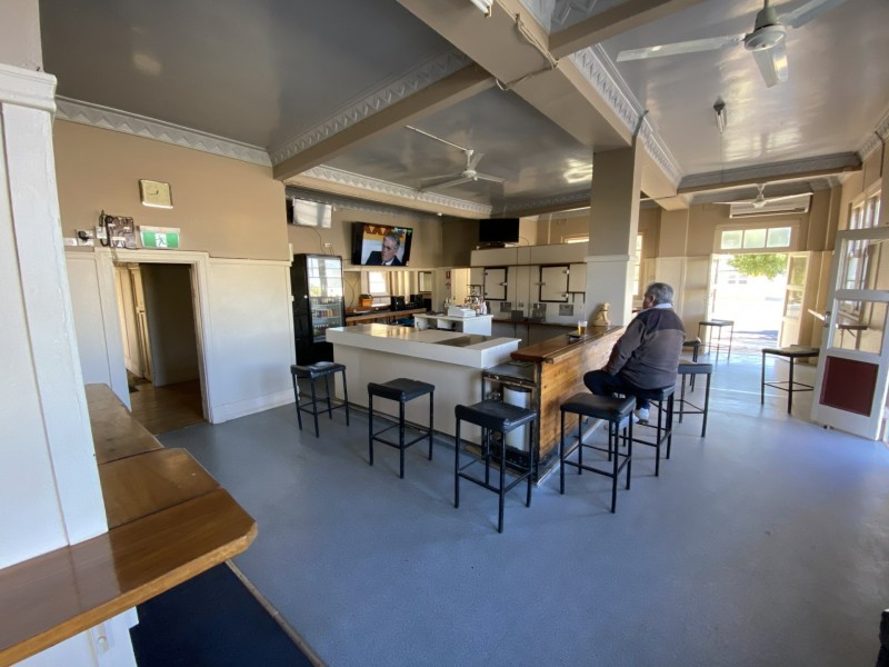 21 Cambridge Street, Mitchell QLD 4465