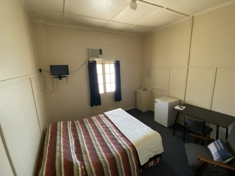 21 Cambridge Street, Mitchell QLD 4465