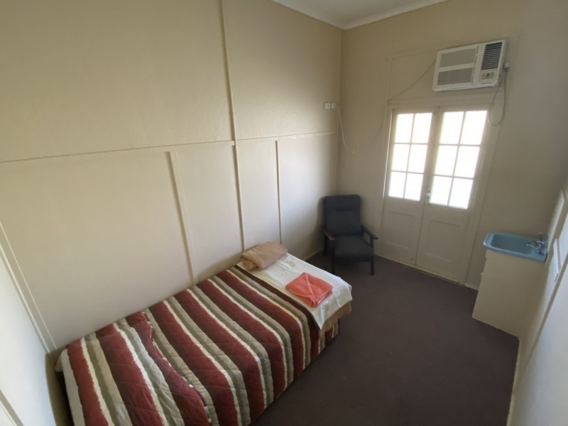 21 Cambridge Street, Mitchell QLD 4465