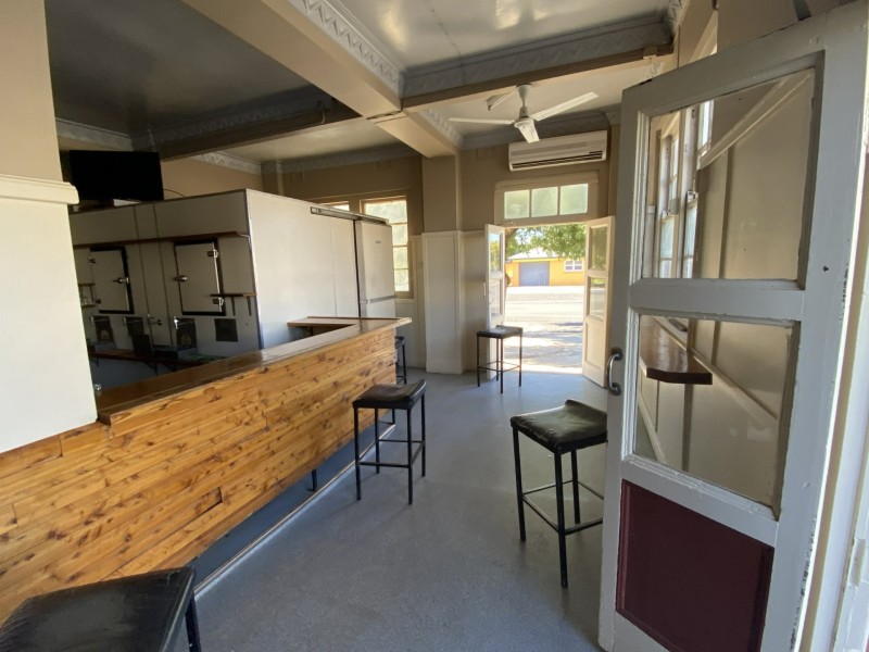 21 Cambridge Street, Mitchell QLD 4465