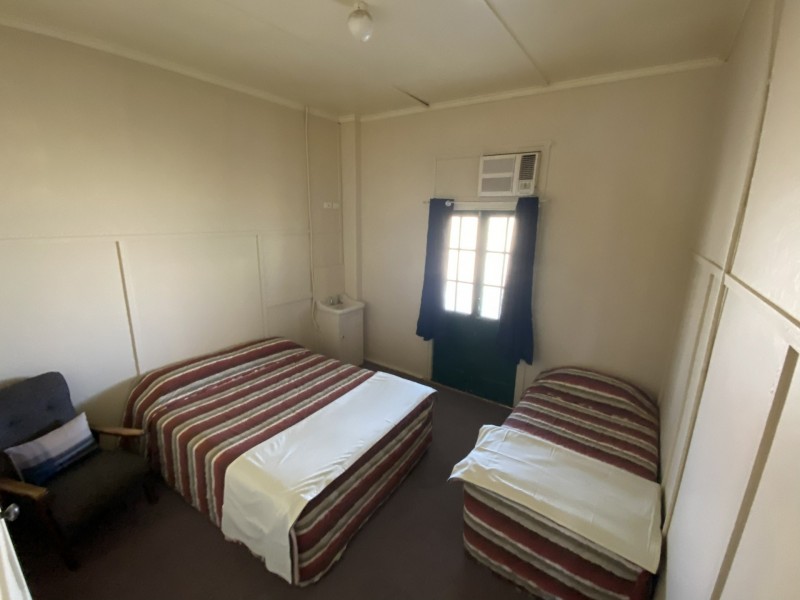 21 Cambridge Street, Mitchell QLD 4465