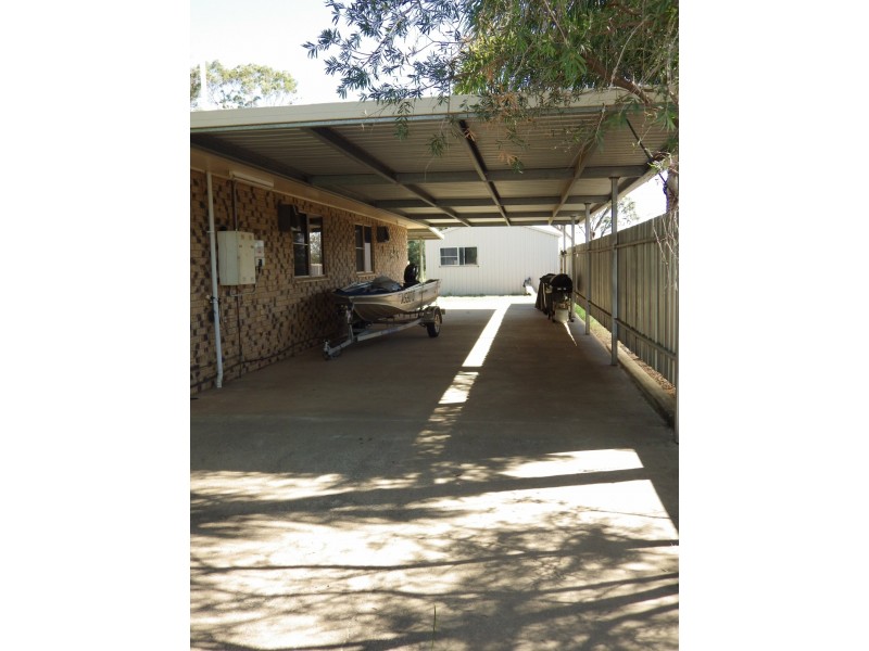 68 Northern Road, Roma QLD 4455