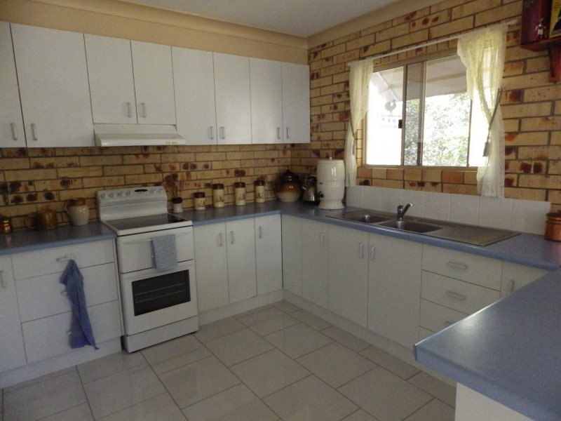 68 Northern Road, Roma QLD 4455