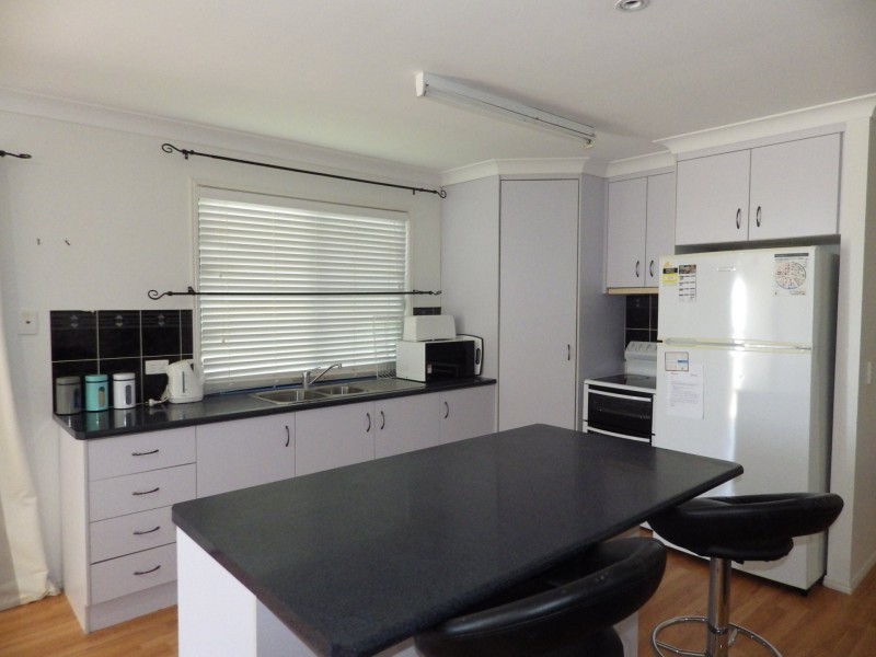 57 Currey Street, Roma QLD 4455