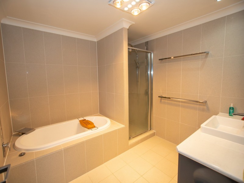 36 Charles Street, Roma QLD 4455