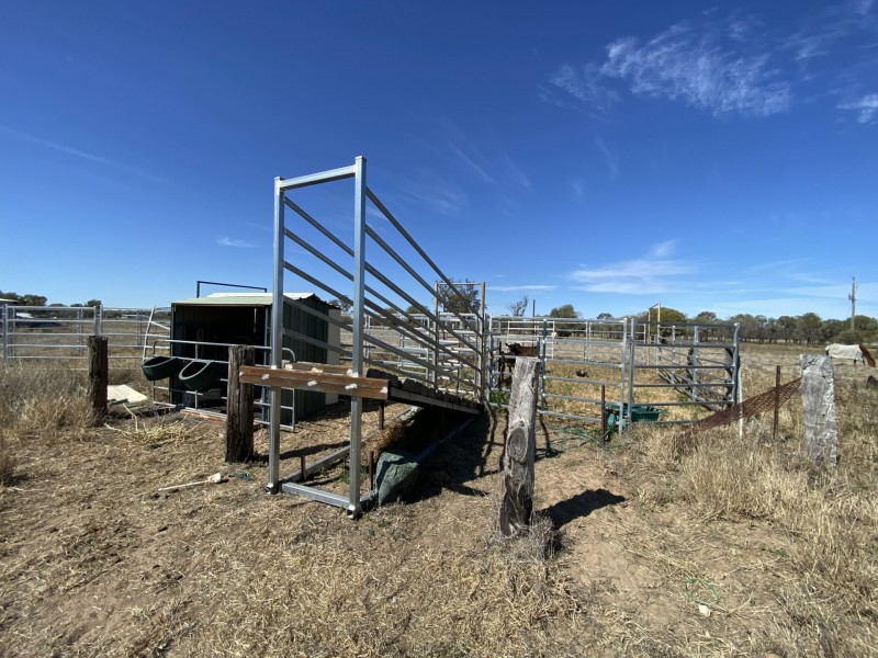 102 Houston Road, Wallumbilla QLD 4428