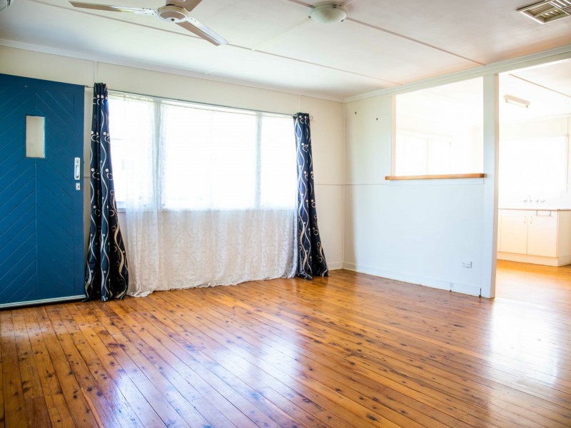 128 Currey Street, Roma QLD 4455