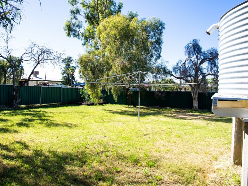 128 Currey Street, Roma QLD 4455