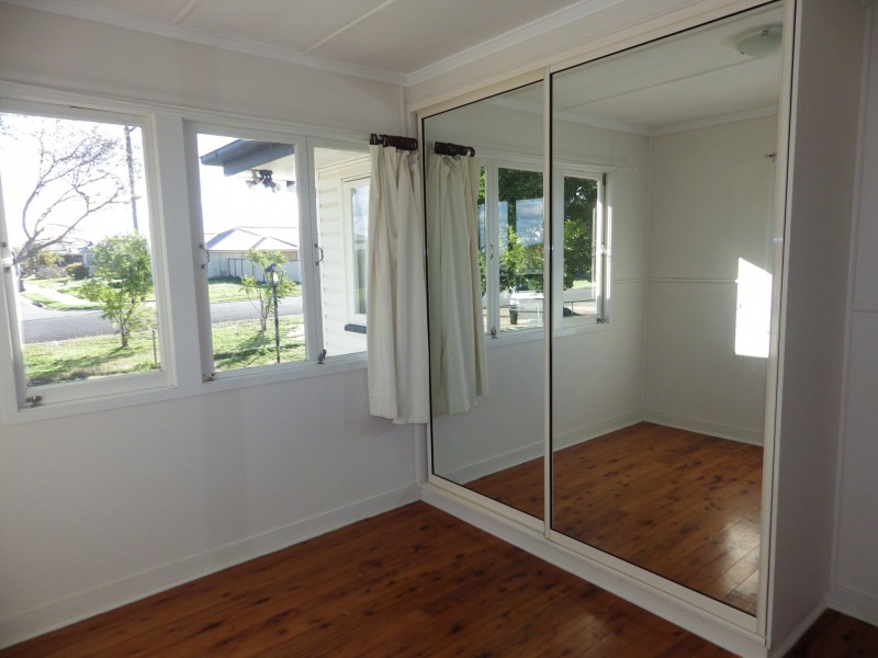 128 Currey Street, Roma QLD 4455