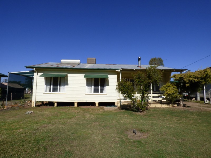 7 Coronation Street, Injune QLD 4454