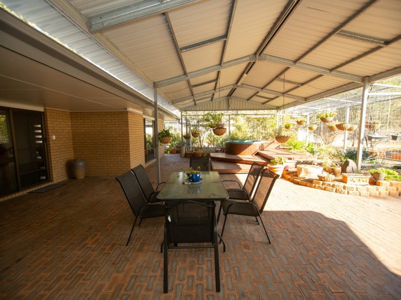 69 Moorelands Lane, Roma QLD 4455