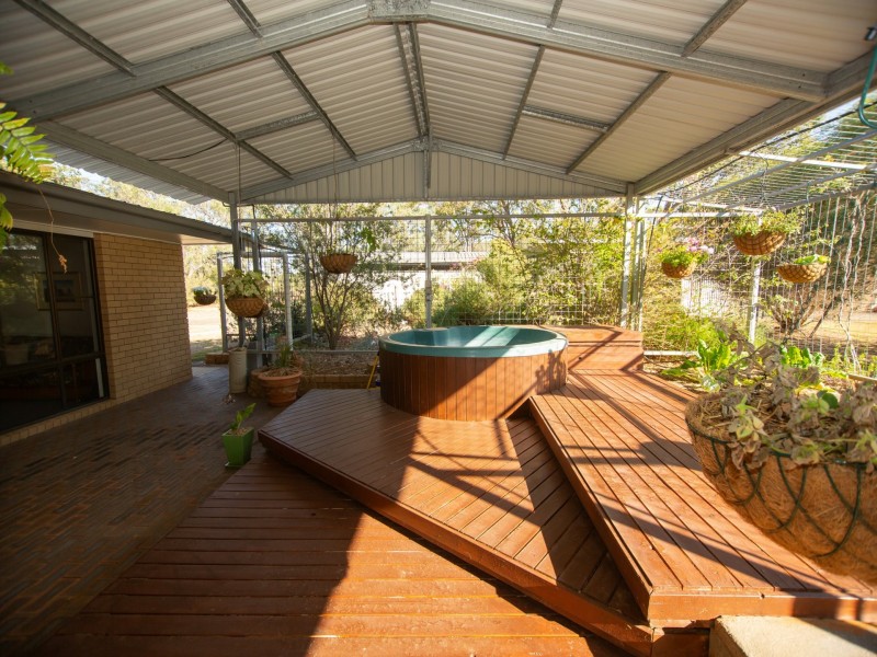 69 Moorelands Lane, Roma QLD 4455