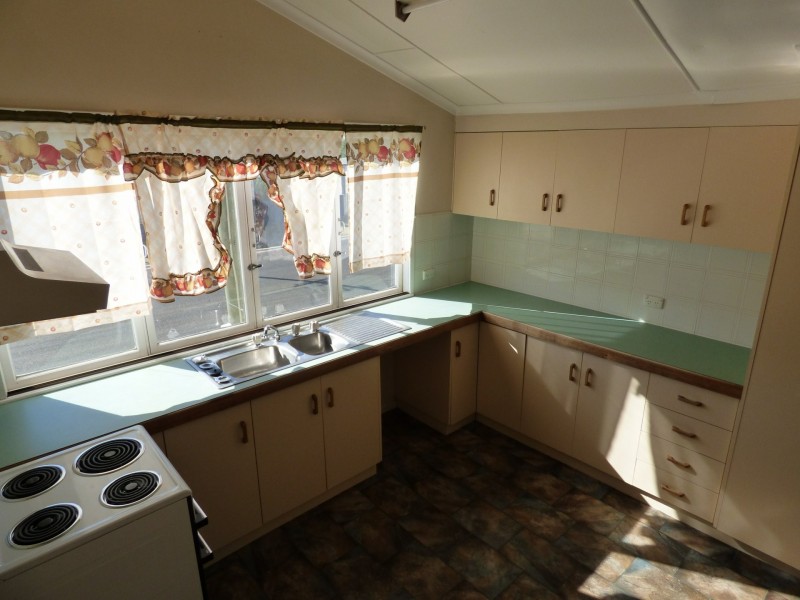 . Southside 7 Day Store, Roma QLD 4455