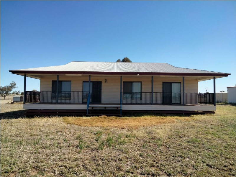 112 Ona Ona Road, Roma QLD 4455