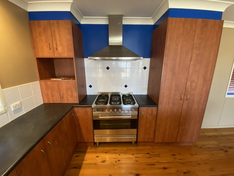 112 Ona Ona Road, Roma QLD 4455