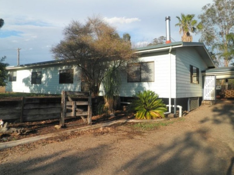 42 Claytons Road, Roma QLD 4455