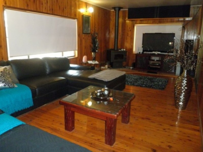 42 Claytons Road, Roma QLD 4455